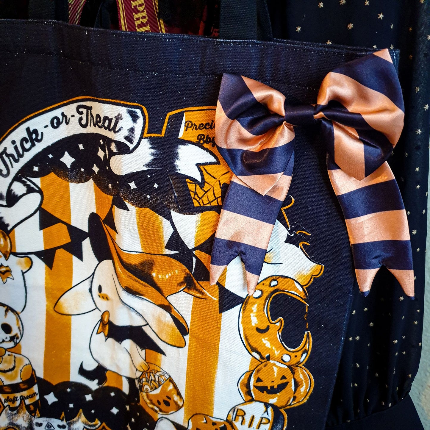 Detachable Black and Orange Bow Tie Pin Brooch | Individual listing for spooky bow tie brooches