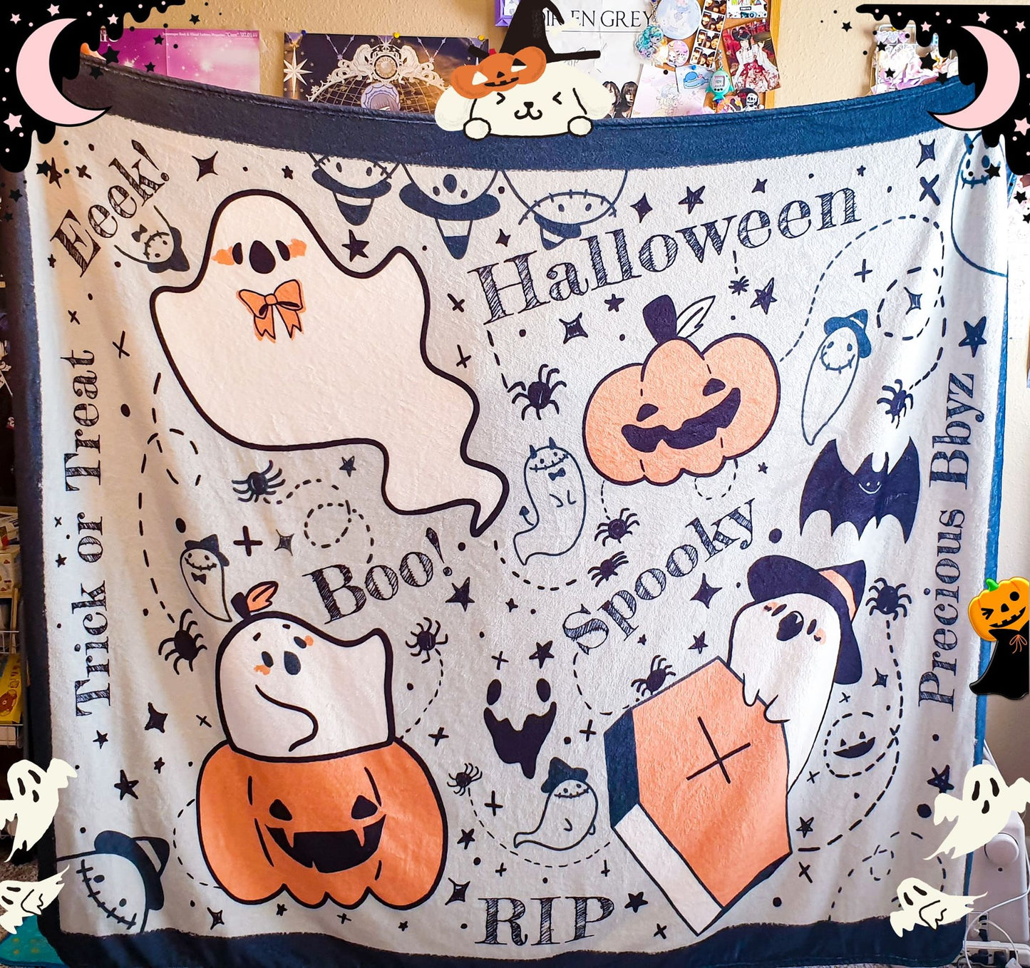 Cozy Ghosts Fluffy Halloween Throw Blanket
